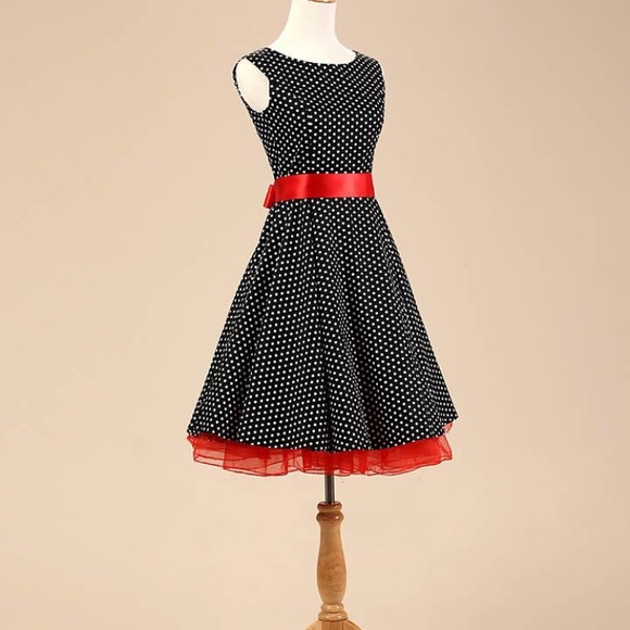Black polka dot vintage style dress - Picture 3 of 8